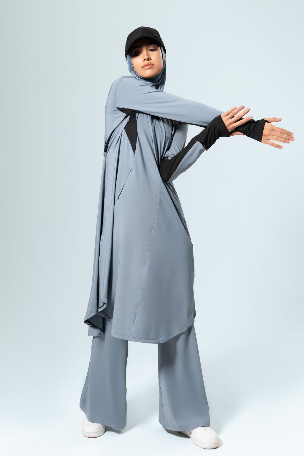 MomentumAir™ Longline Top - UNBOUND
